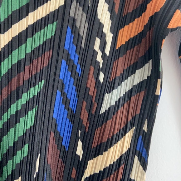 SOLD. PLEATS PLEASE Issey Miyake Top - Picture 4 of 10